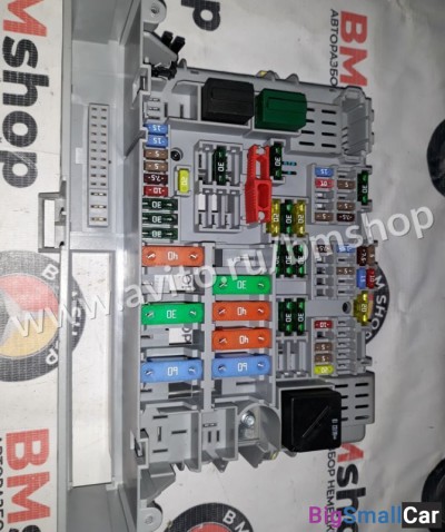 Блок предохранителей Bmw e90