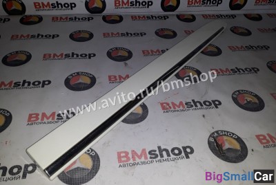 Молдинг двери задний правый Мерседес W211