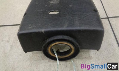 Кожух рулевой колонки нижний от Audi 80 B3 1986-1991