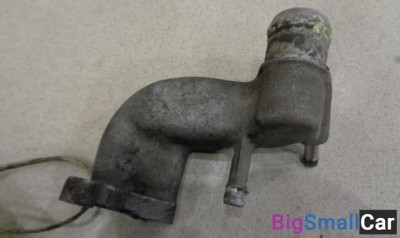 Фланец двигателя системы охлаждения от Volkswagen Touareg 2002-2010