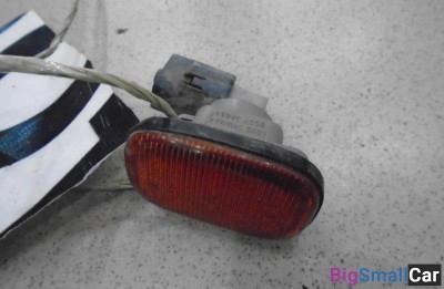 Повторитель правый от Toyota Carina E 1992-1997