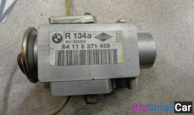 Клапан кондиционера от Land Rover Range Rover 3 2002-2012