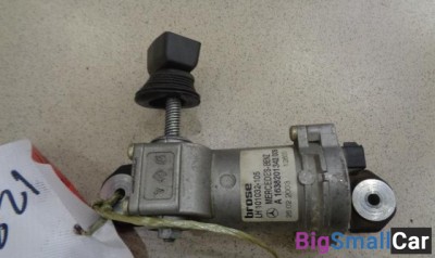 Моторчик открывания кузовного стекла левого от Mercedes-Benz M-Class W163 1997-2005