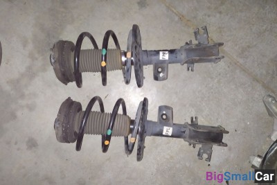 Стойка амортизатора Nissan Teana J32