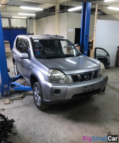 Автомобильные крыши со стойками Nissan x-trail t31 серебро