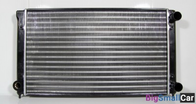 Радиатор охлаждения VW Passat 1988 склад16
