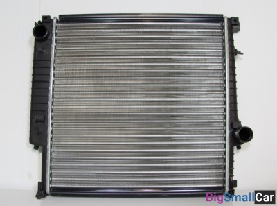 Радиатор охлаждения BMW E30 склад16