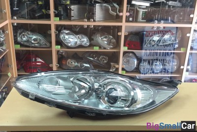 Фара Форд Фиеста линзованная,внутри хром склад16