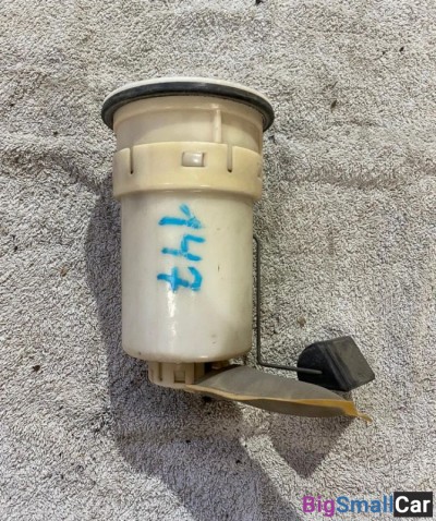 Насос топливный Toyota Ipsum 20