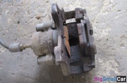 Суппорт задн. лев. (34 Тормозные механизмы) 34216769101