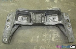 Траверса m54 3.0 (22 Подвеска двигателя и КПП) 22316764617 - купить Твердилово