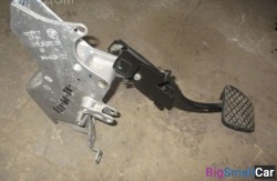 Педаль тормоза (35 Педальное управление) 35216752785