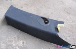 Обшивка стойки верхн. лев. (51 Оснащение Кузов) 51438259813