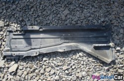 Защита днища прав. (51 Оснащение Кузов) 517571584041